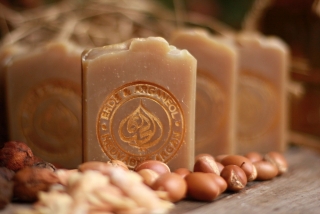 Hedvábný argan  přírodní mýdlový  šampon 100g